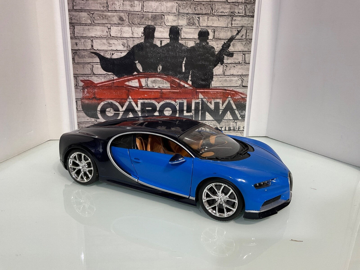 1:18 Burago Bugatti: Chiron Blue