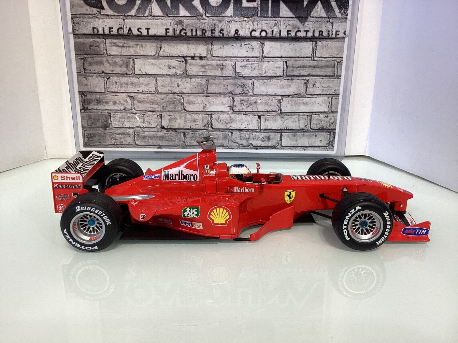 1/18 HotWheels 1999 Ferrari F399 #3 Micheal Schumacher